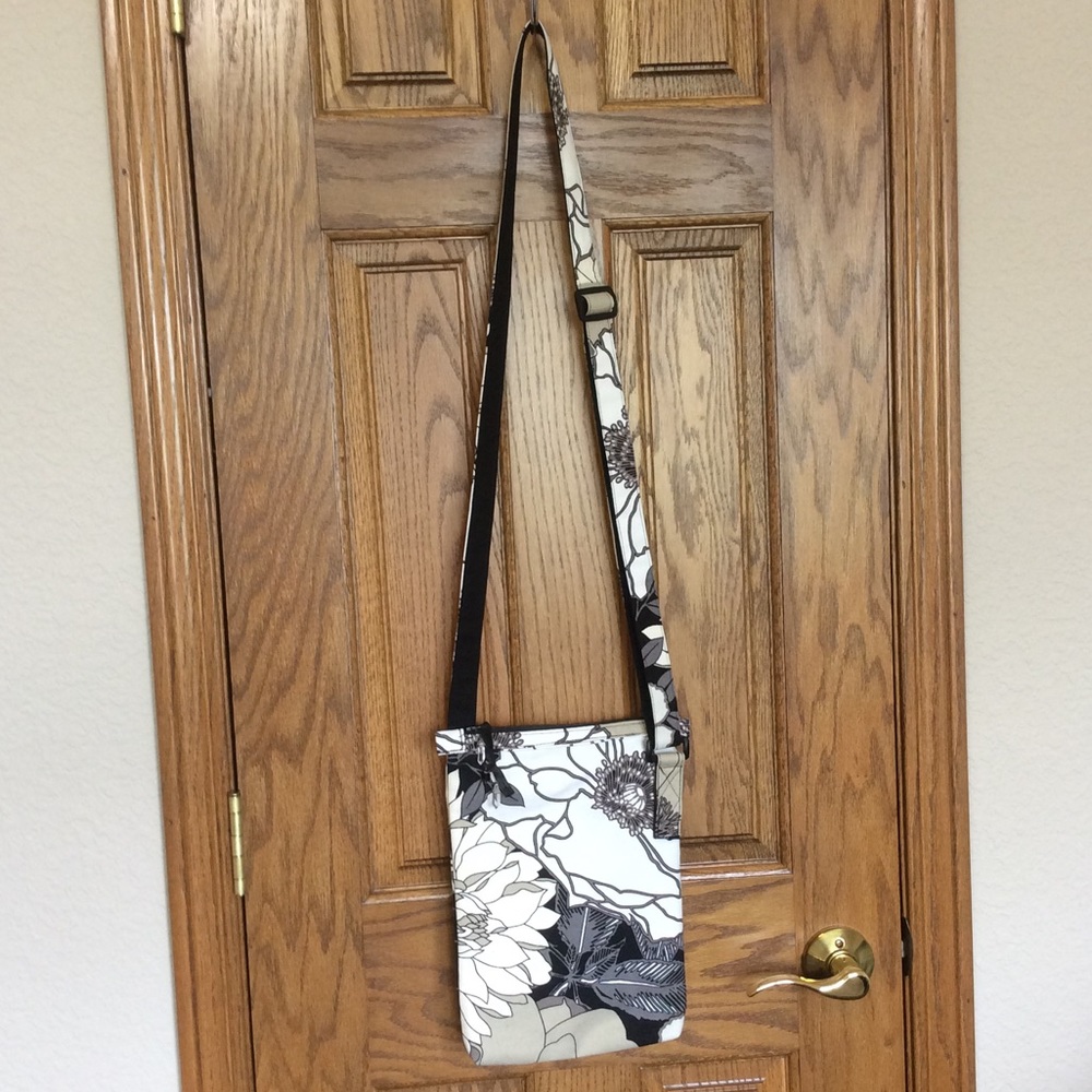 Handmade Crossbody Bag Floral Print New - Picture 3 of 6